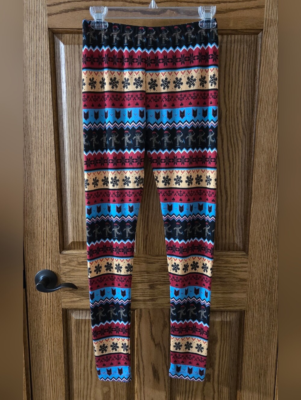 Pink Rose Red Blue Black Patterned Holiday Leggings